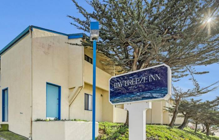Monterey Hotels