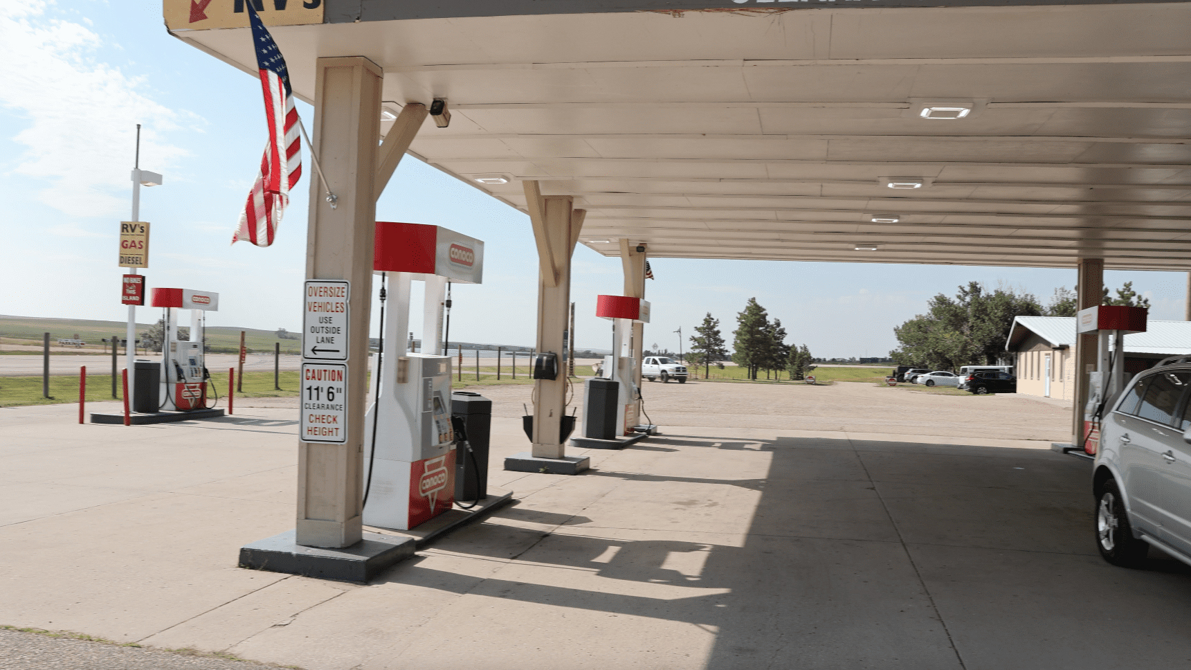 Conoco Gas Station On Chambers