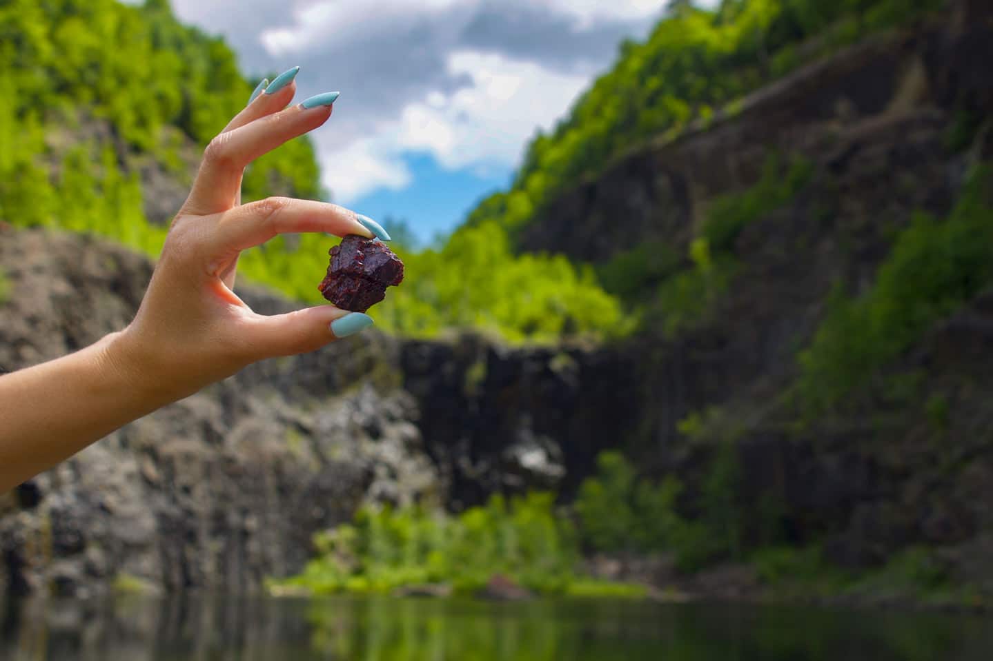 Gore Mountain Gem and Mineral Shop | Garnet Mine Tours - North