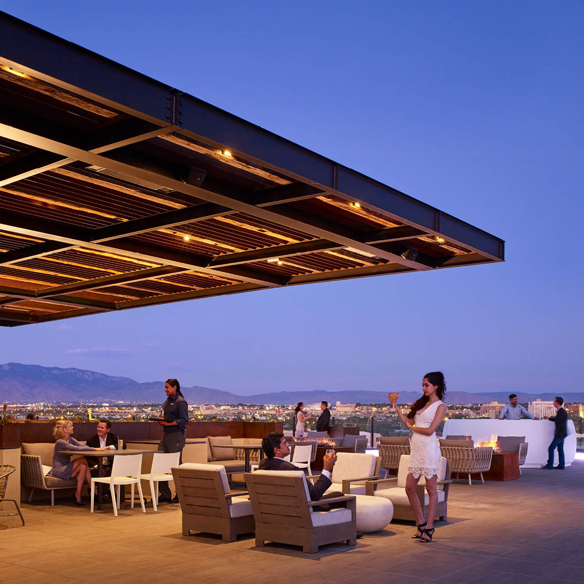 Level 5 Rooftop Restaurant Lounge Hotel Chaco