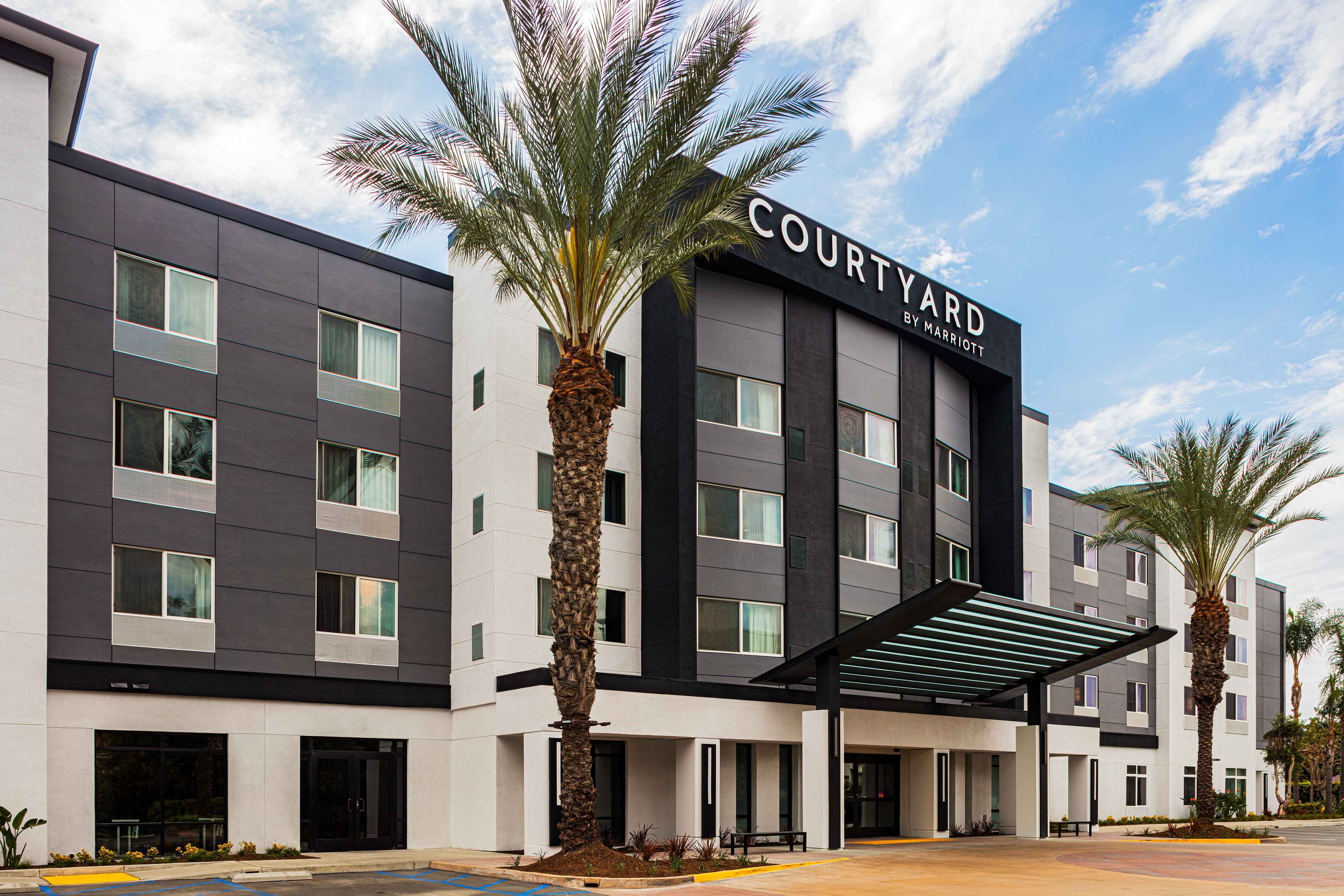 Courtyard Riverside Marriott Courtyard Marriott Anaheim