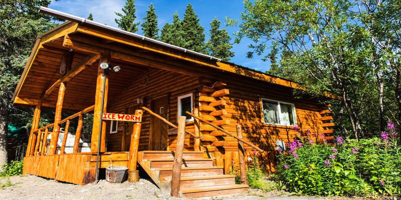 Denali Hostel Cabins