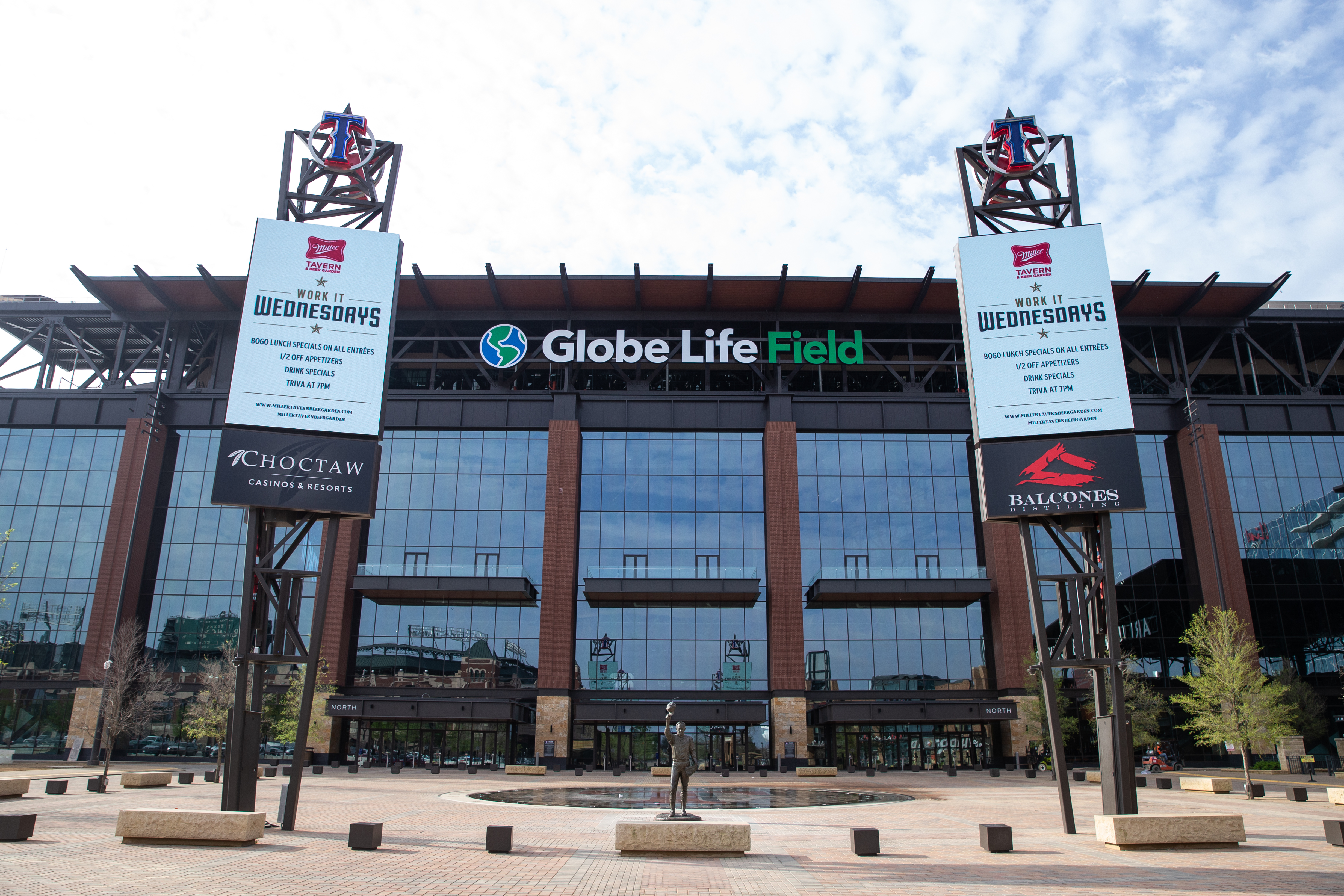 Globe Life Field, Home of the Texas Rangers - SportsRec