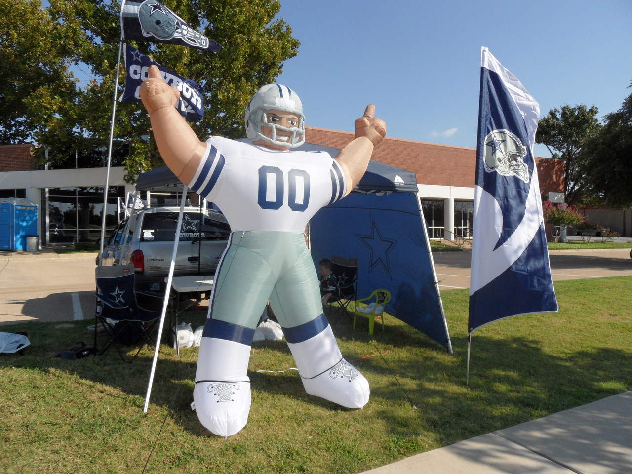 dallas cowboys inflatable player