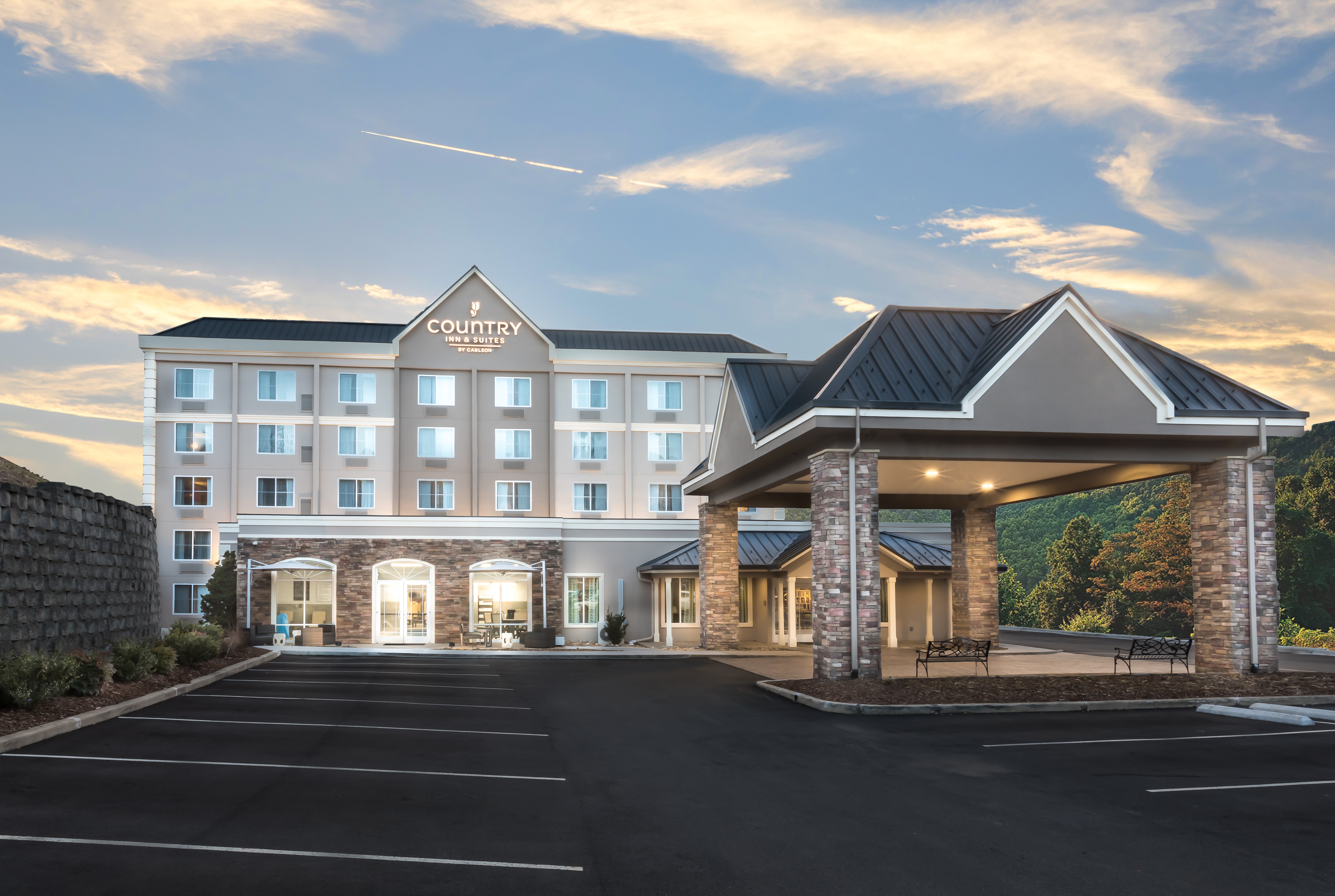 Country Inn and Suites Asheville Downtown Tunnel Road | Asheville, NCs  Official Travel Site