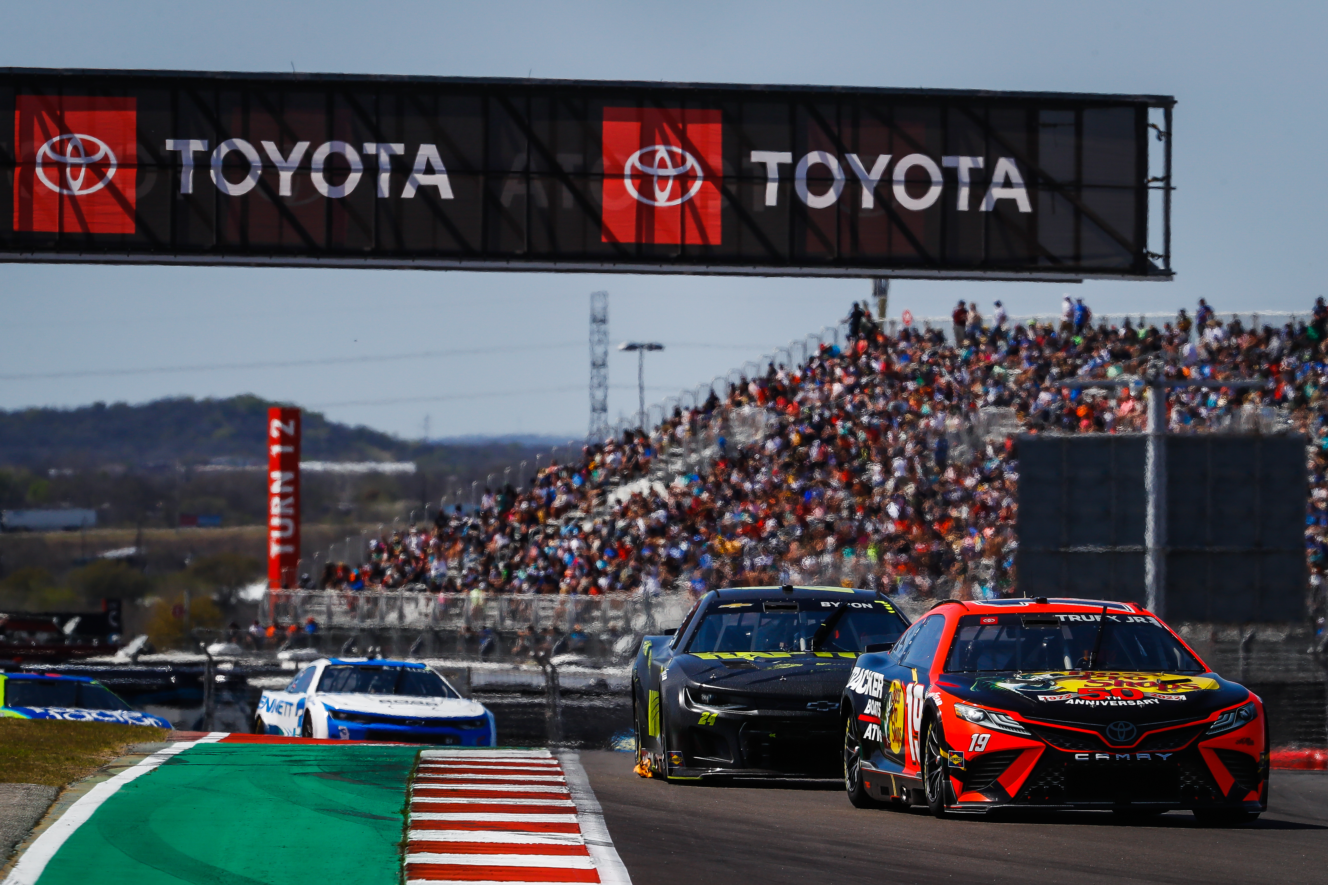 🇺🇸 La bandiera degli Stati Uniti sventola sul circuito di Austin🎥  @cota_official