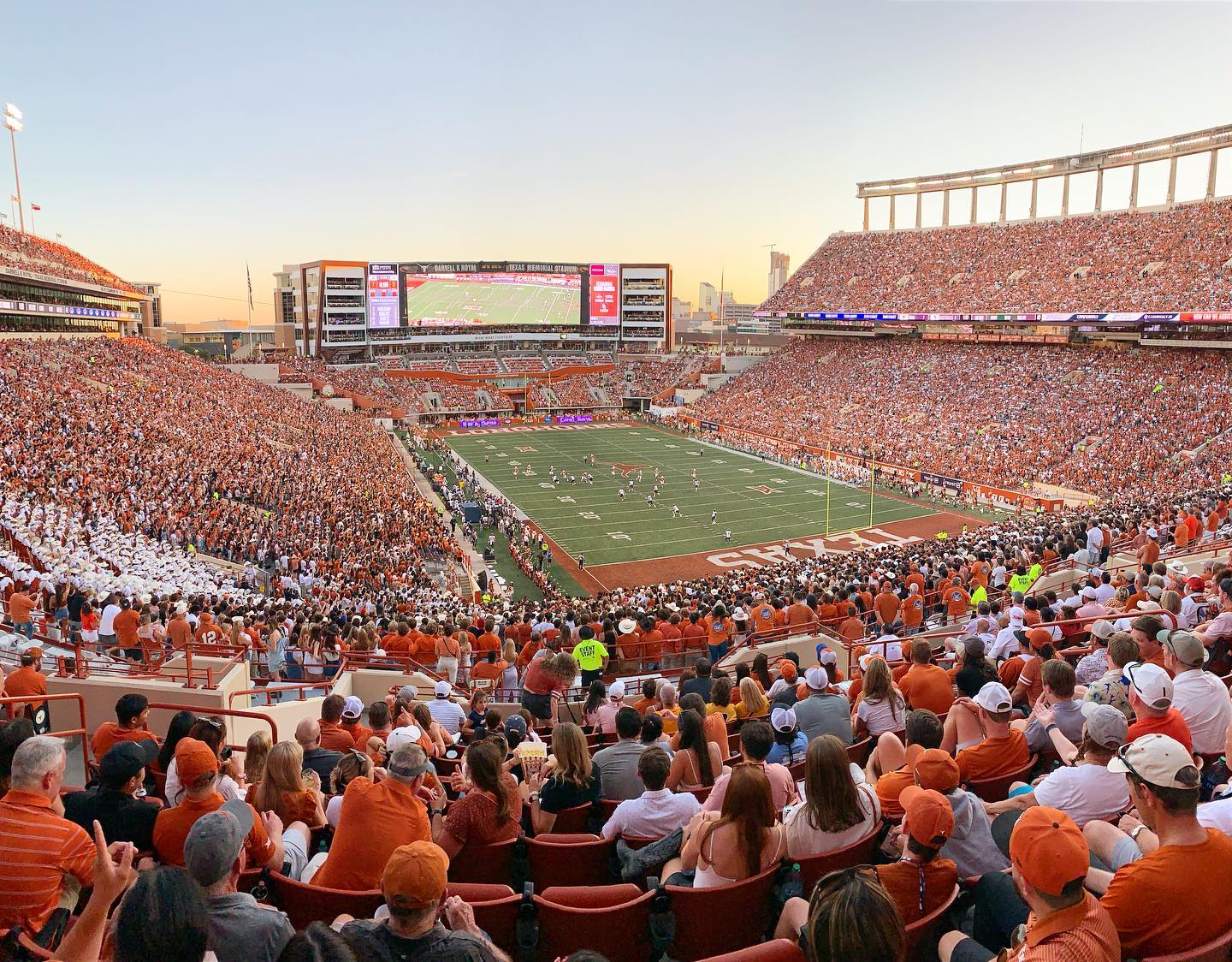 Darrell K Royal–Texas Memorial Stadium - Wikipedia