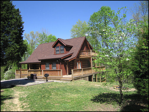 Snuggled Inn Cabin Bloomington In 47401