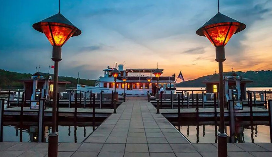 Lady Liberty Lake Cruises | Branson, MO