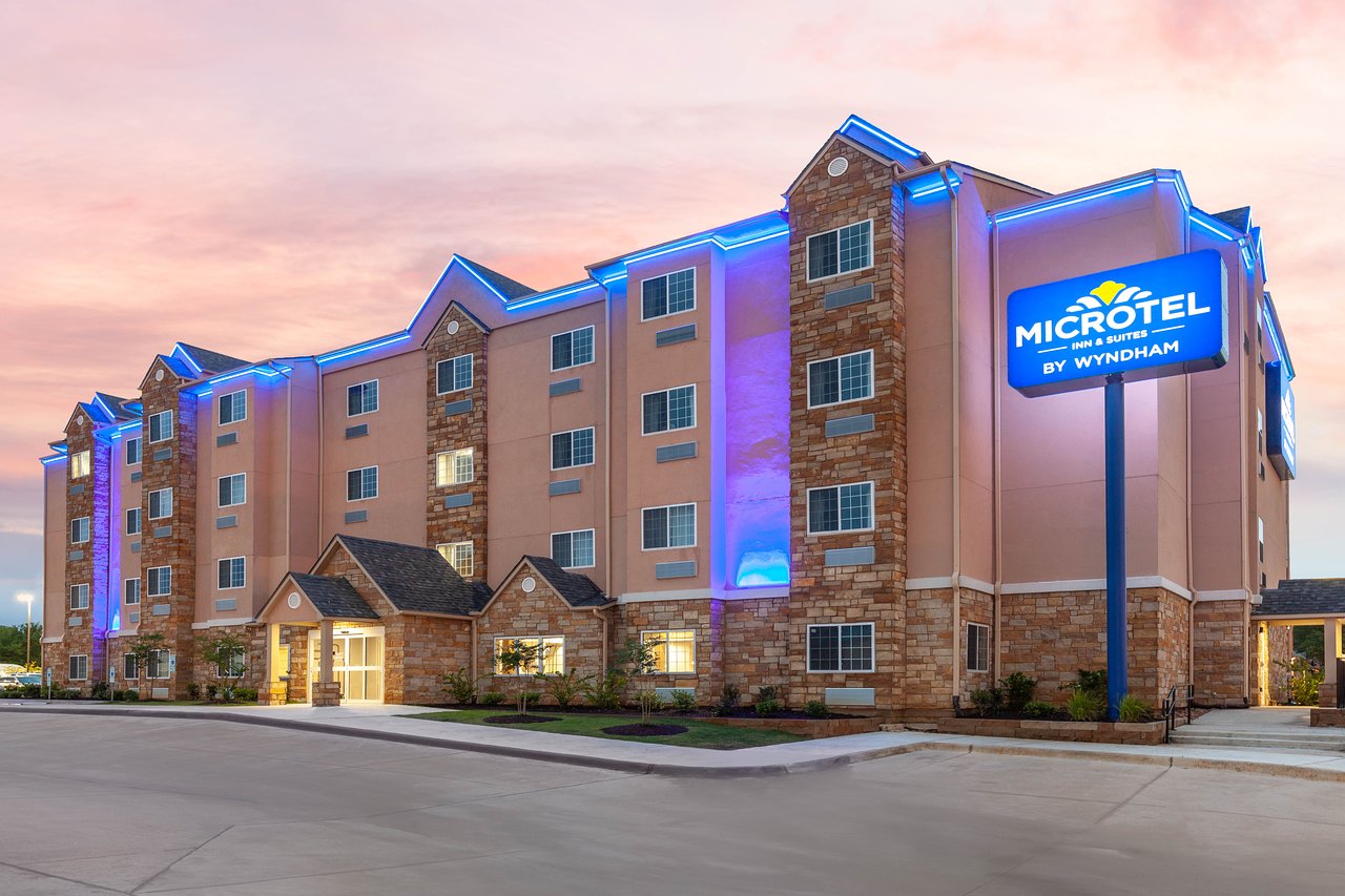 MICROTEL INN & SUITES BY WYNDHAM SPRINGFIELD ::: SPRINGFIELD, MN :::  COMPARE HOTEL RATES