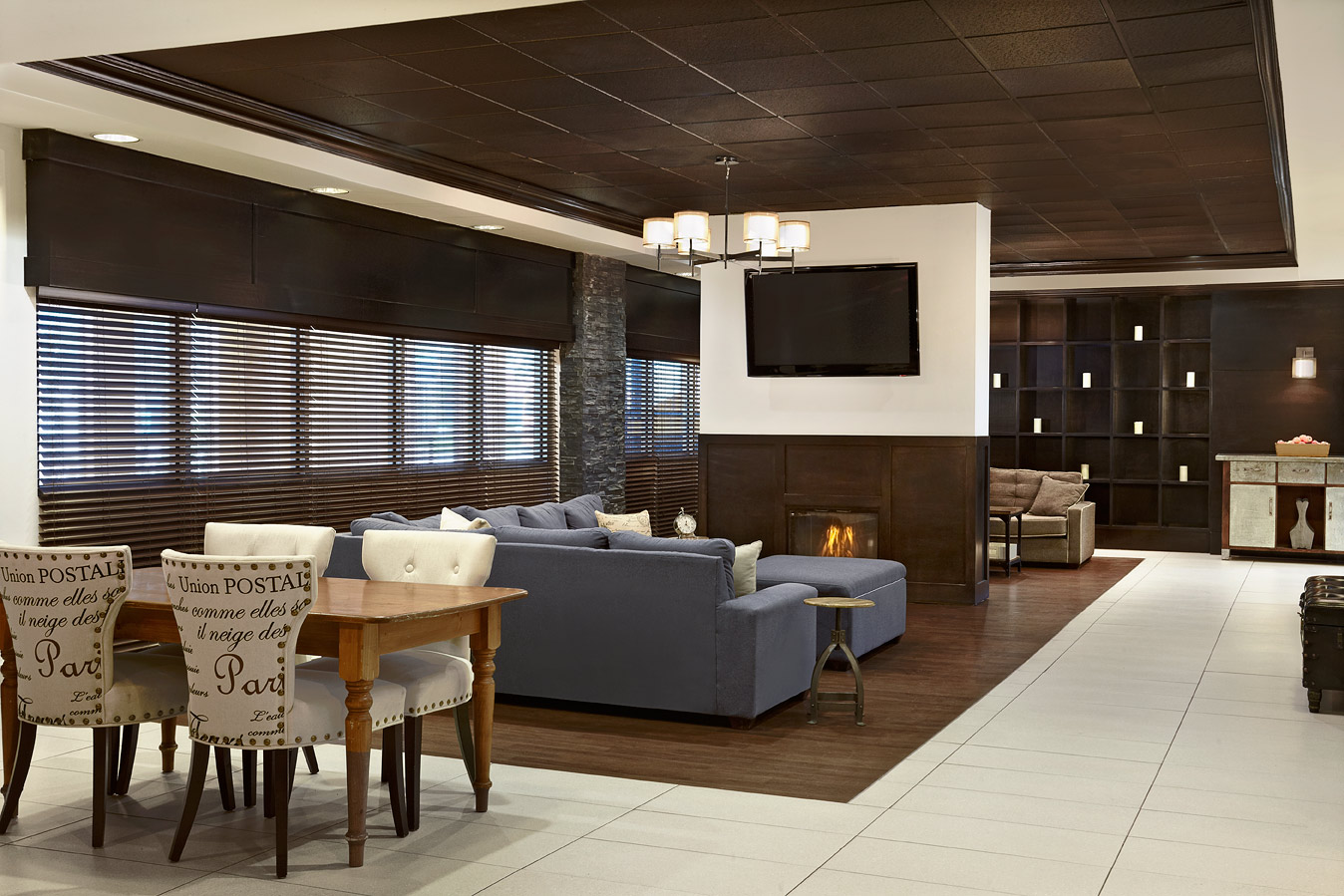 Four Points by Sheraton Calgary West: Calgary Zoo Package
