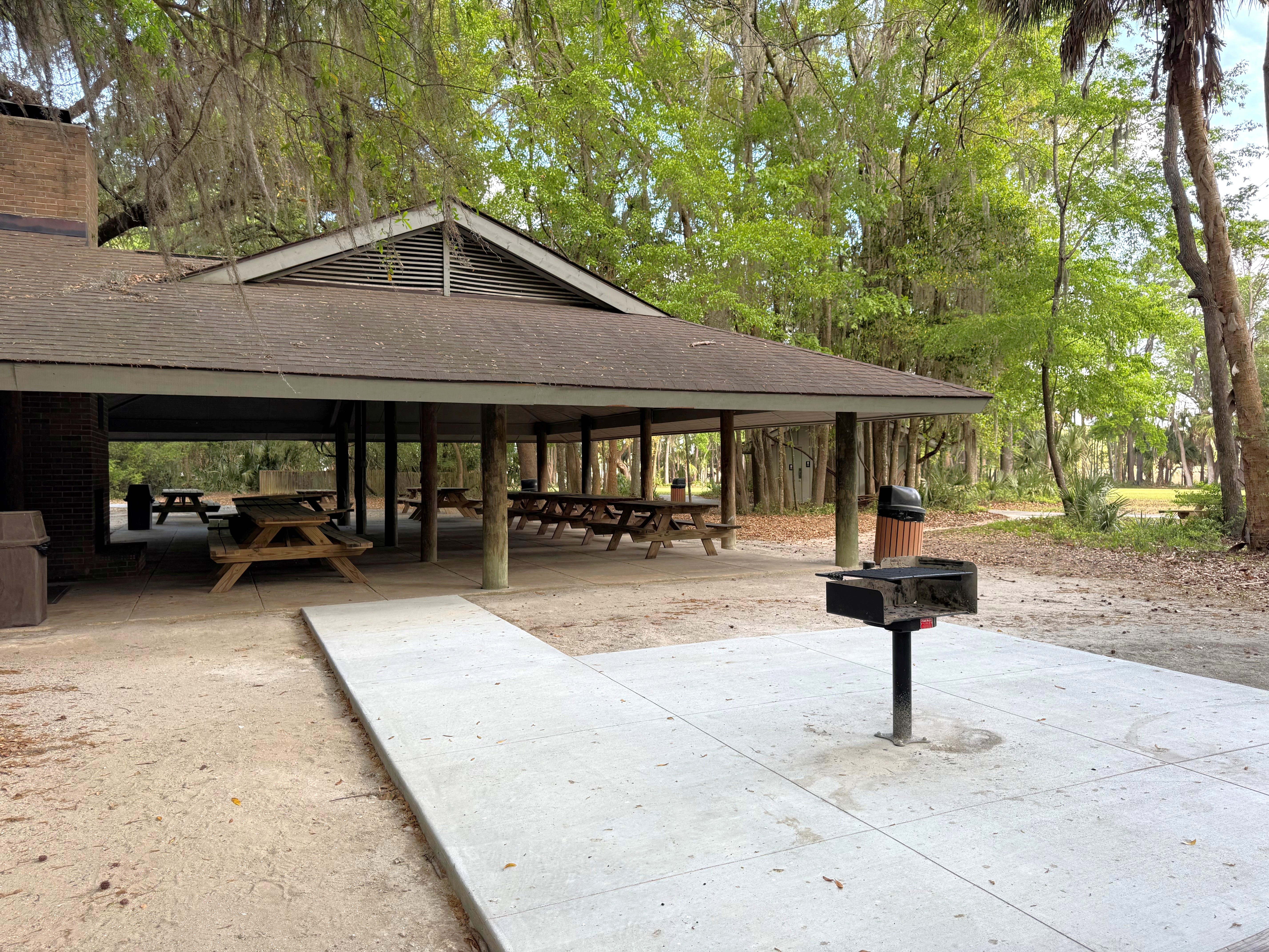 Big Oak Shelter