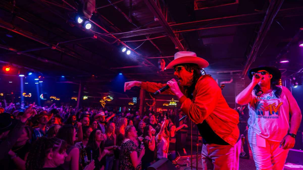 Event image: Doublewide 90's Country at The Lincoln Cheyenne