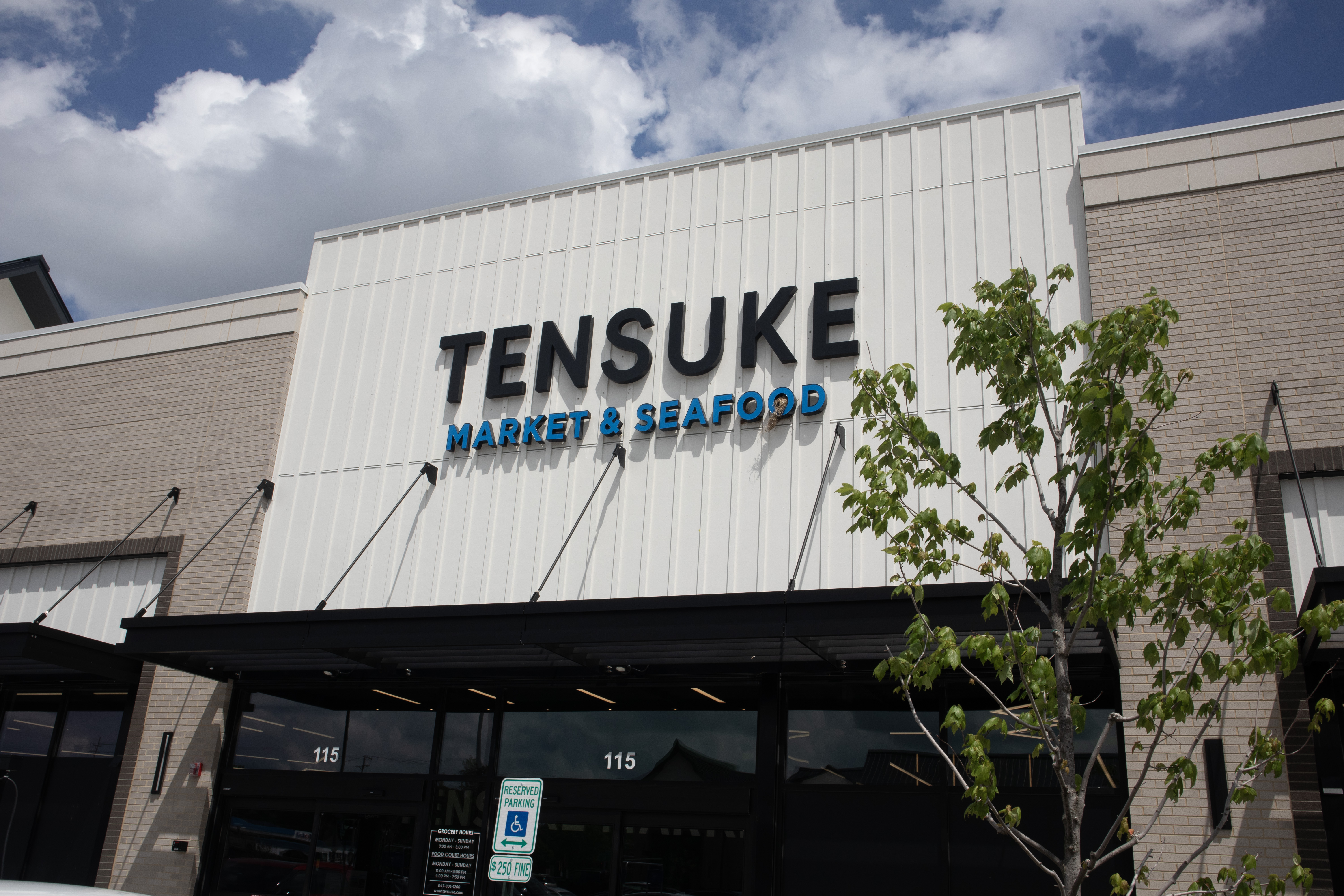 Tensuke Market & Sushi Cafe | Elk Grove Village, IL