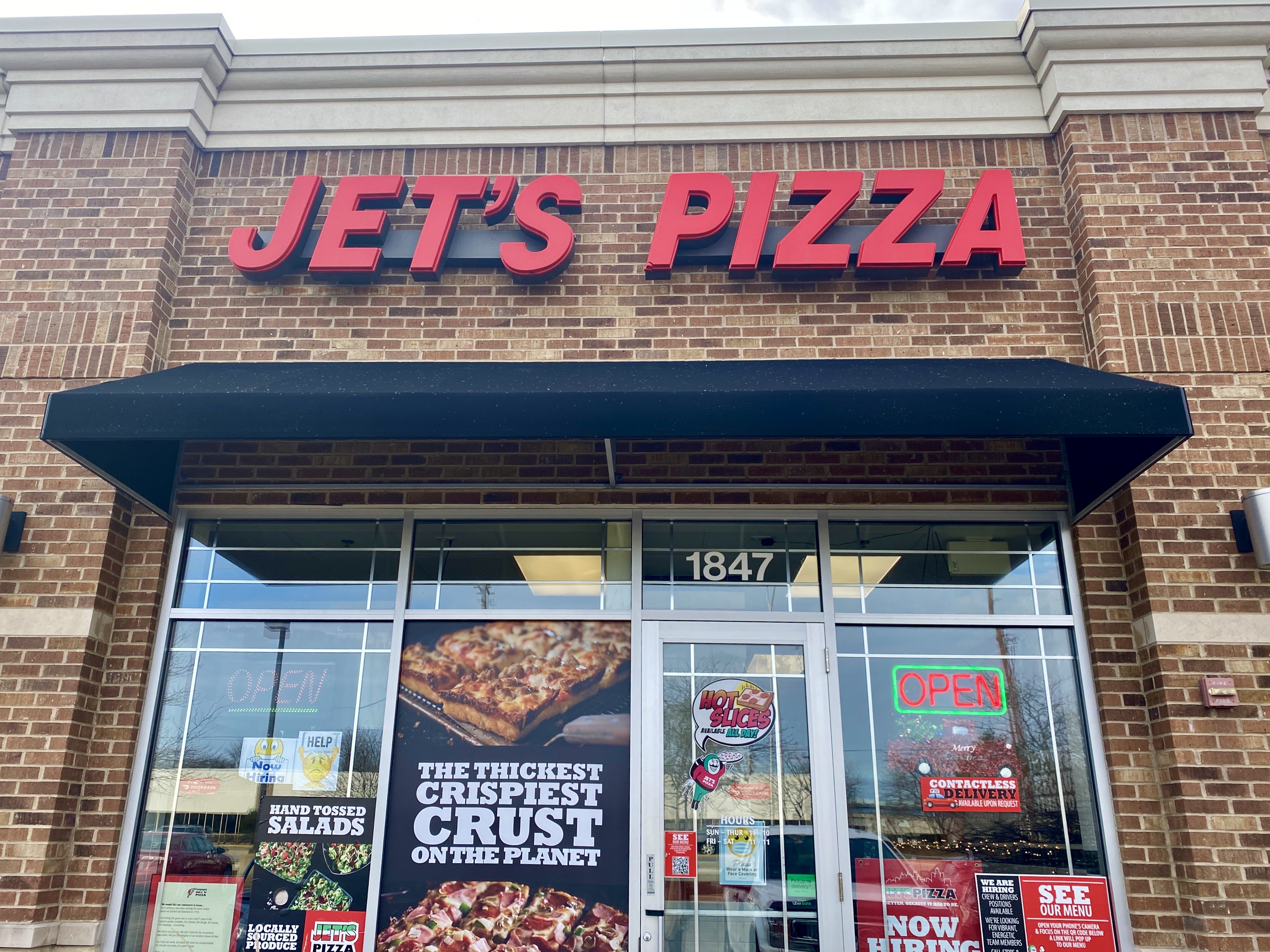 Jet's Pizza - Chicago, IL Restaurant, Menu + Delivery