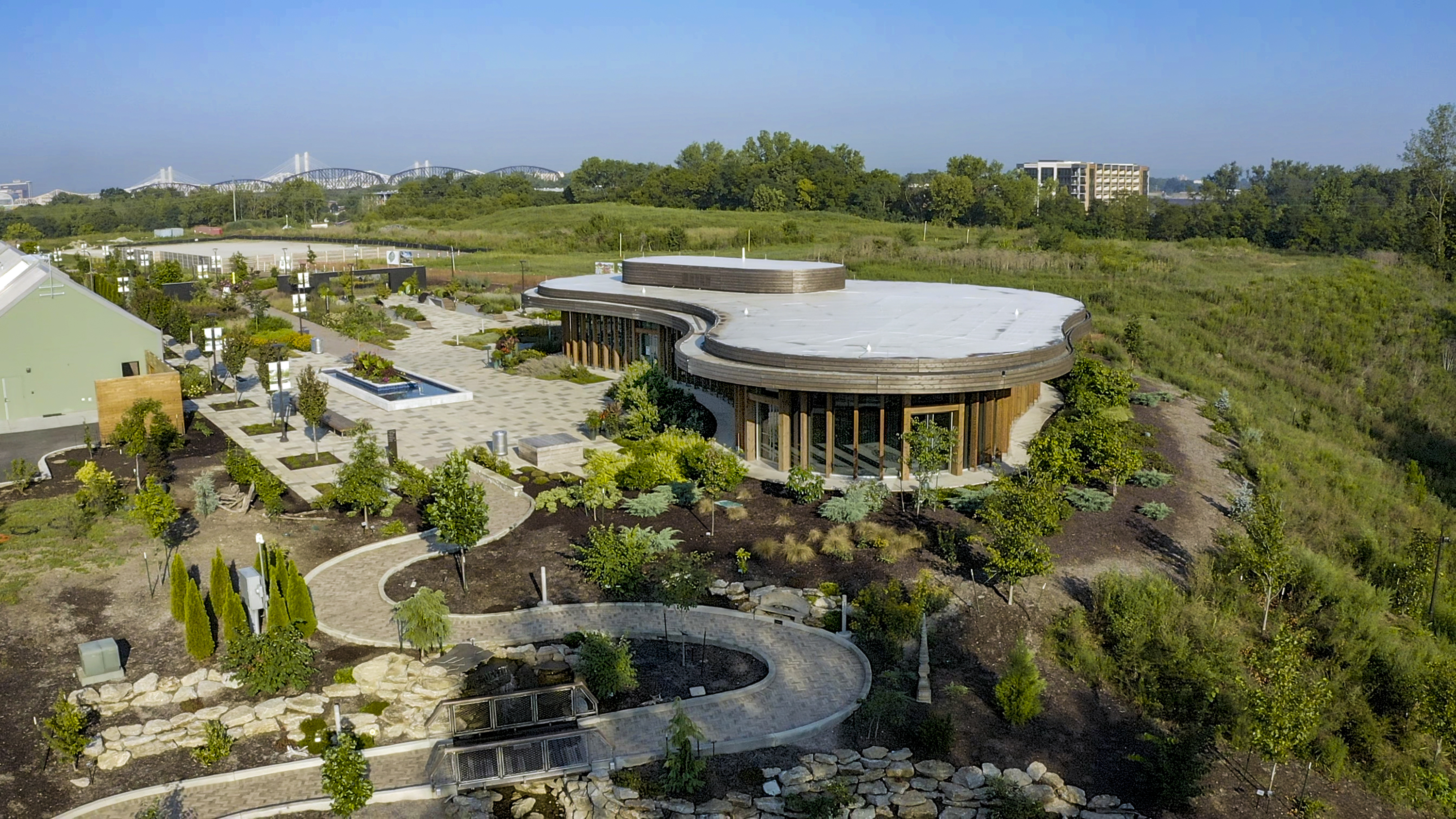 Louisville Waterfront Botanical Gardens: A Lush Urban Oasis