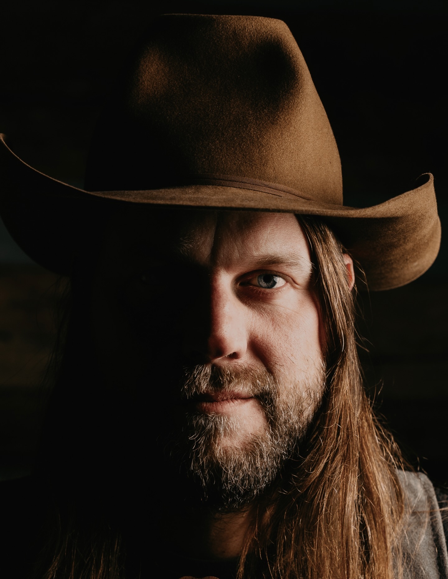 Chase Williams with Saddle, Simulation & Rabbit Dog