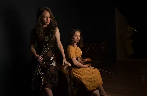 The Price Sisters with The Dolfin Folken Street Band