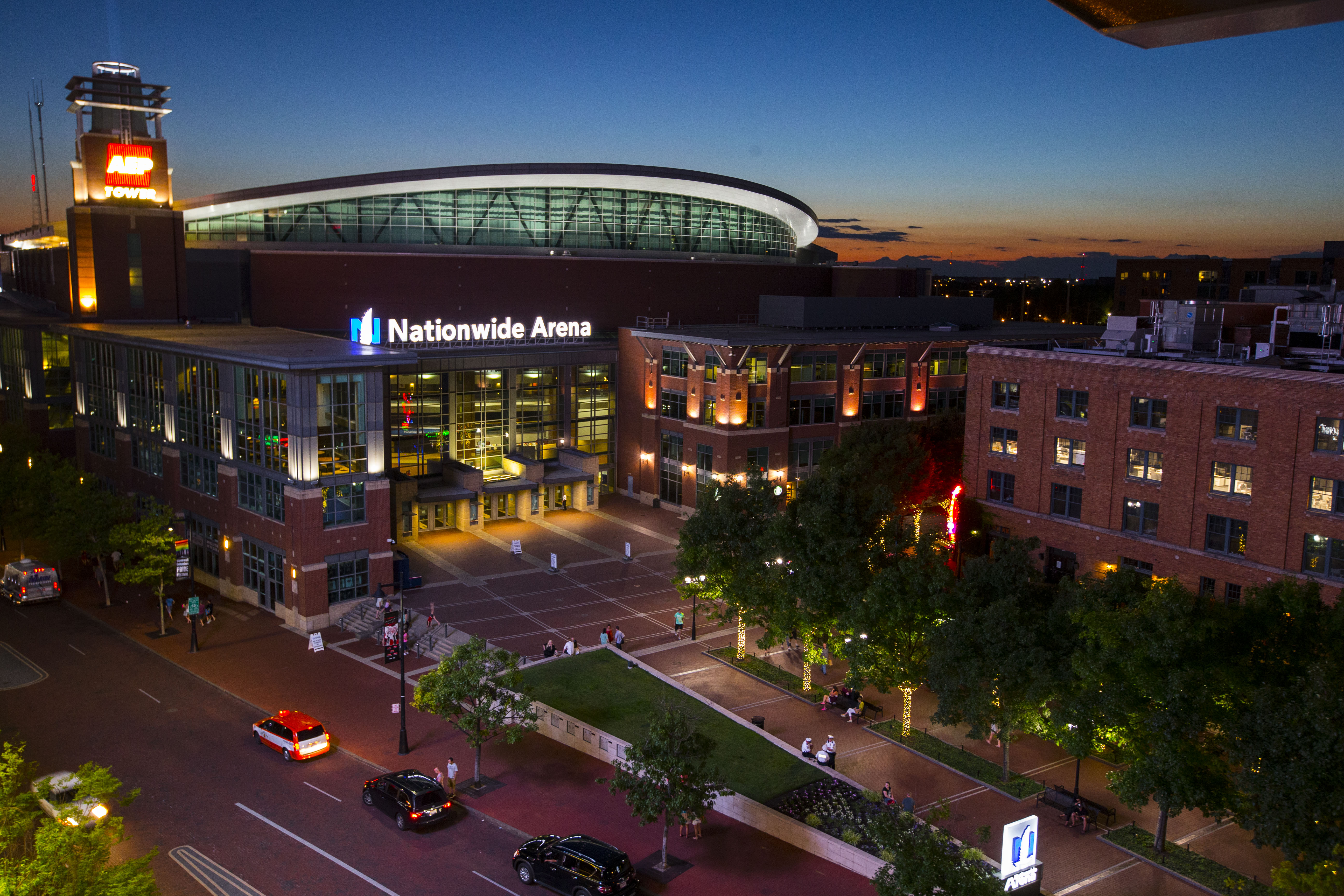 How to get to Nationwide Arena in Columbus by Bus?