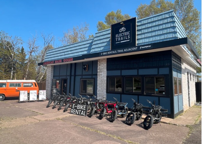 Electric_Trails_exterior_348F7