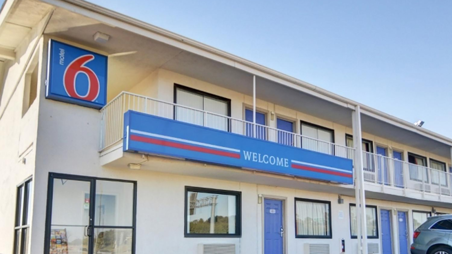Xbox - MOTEL Motel-6_AFEB4226-5056-A348-