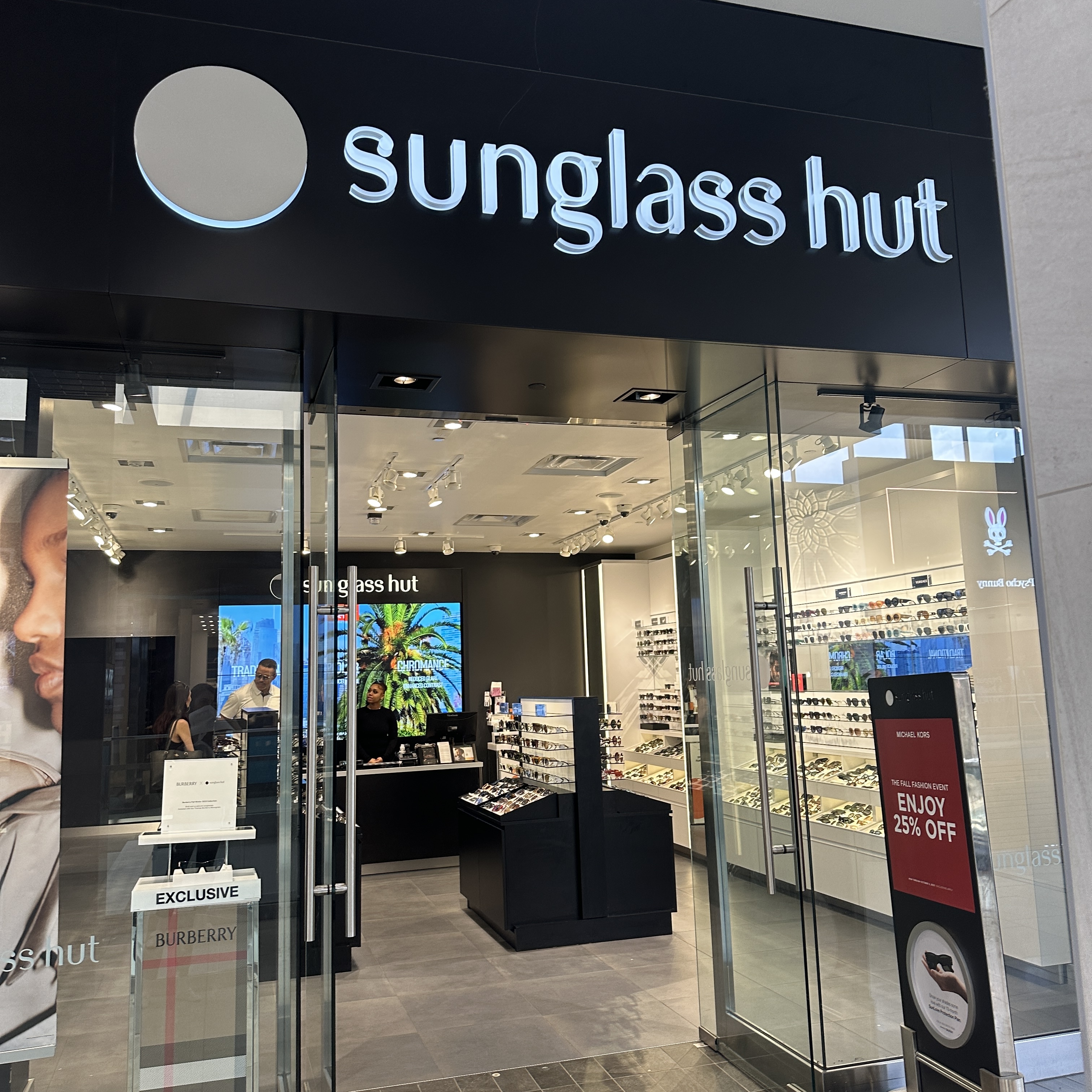 Sunglass Hut – Ground Floor – Gowings Port Central