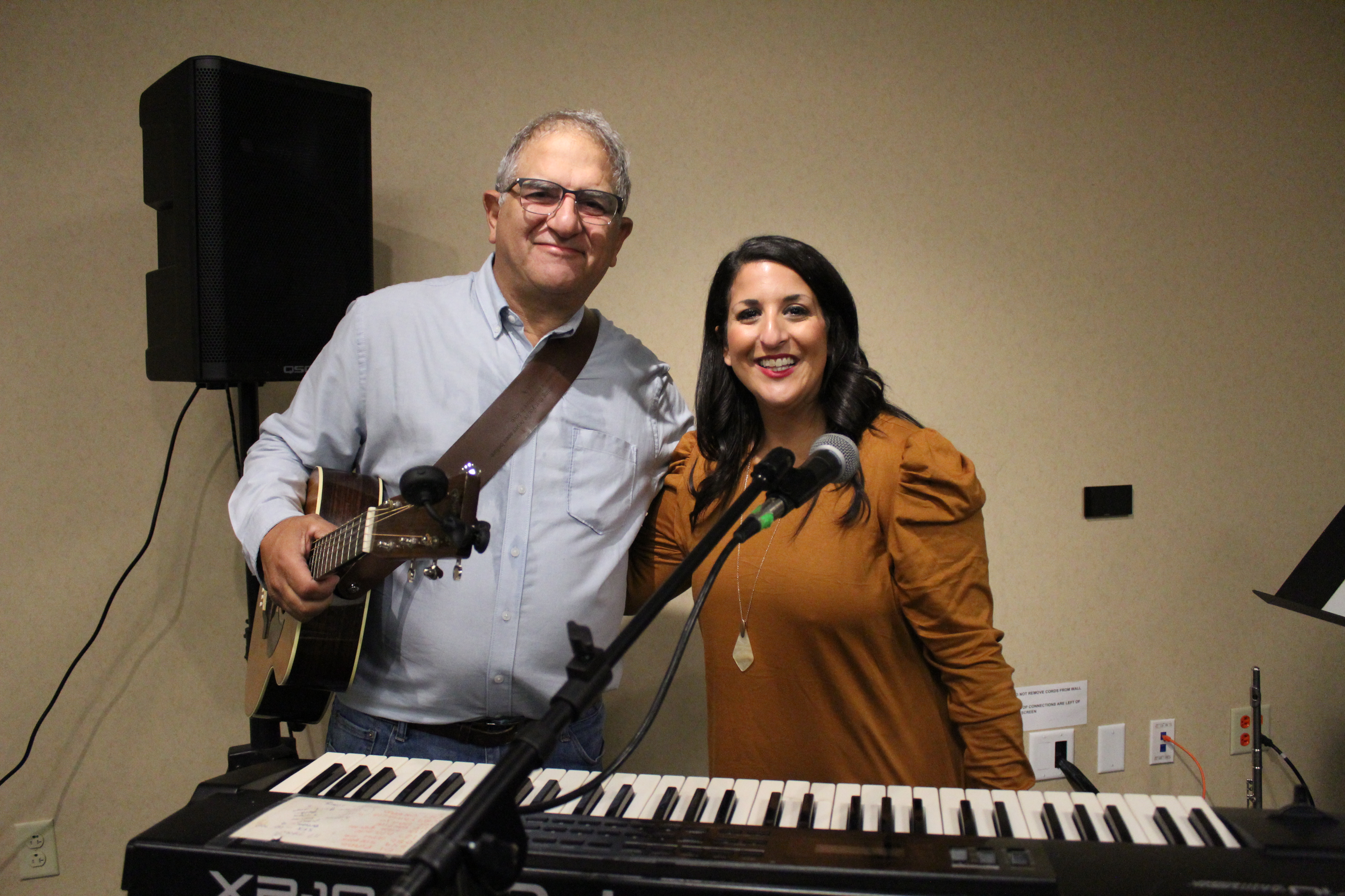 Live Music Tom and Amy Malouf