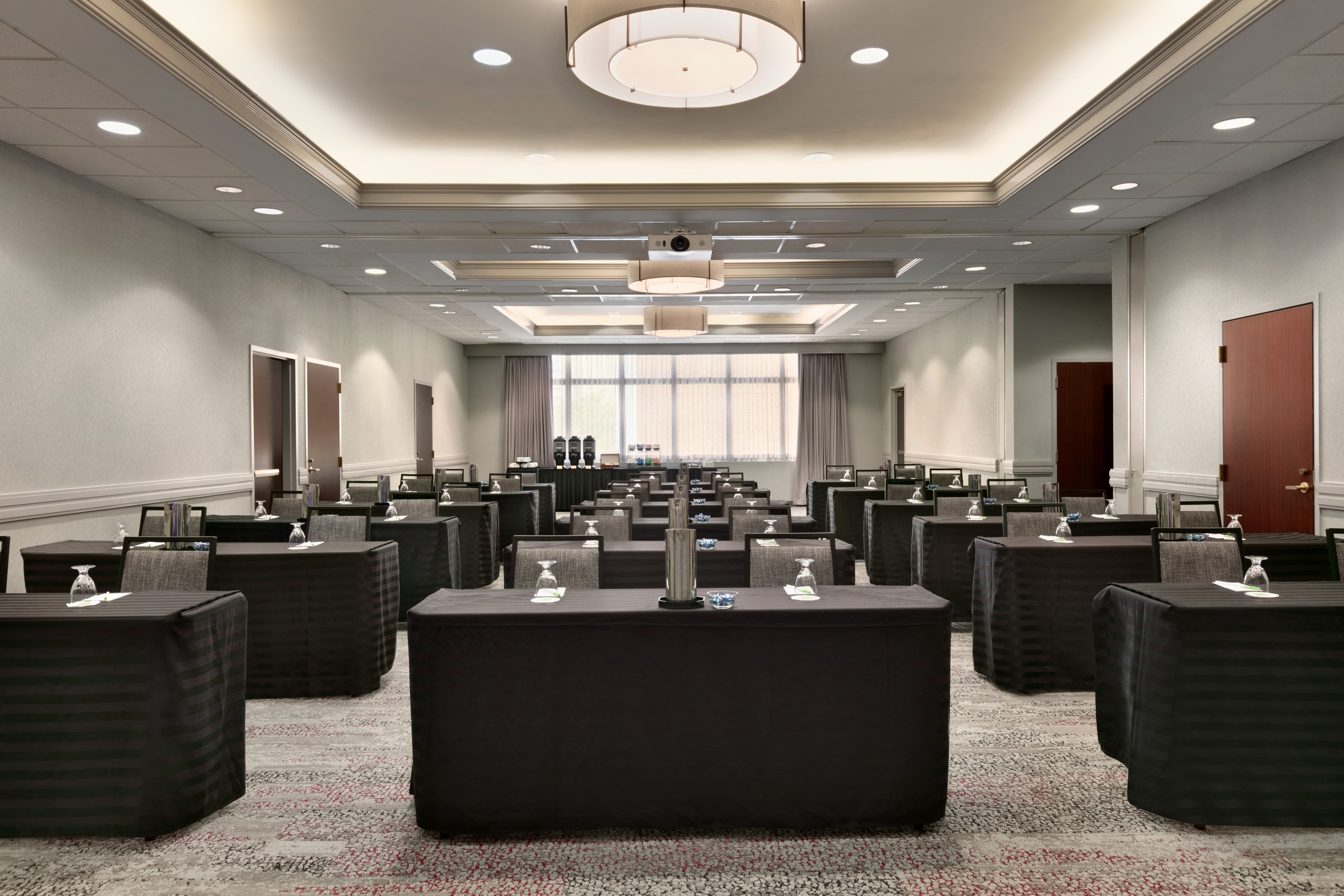 Courtyard By Marriott Tysons Mclean