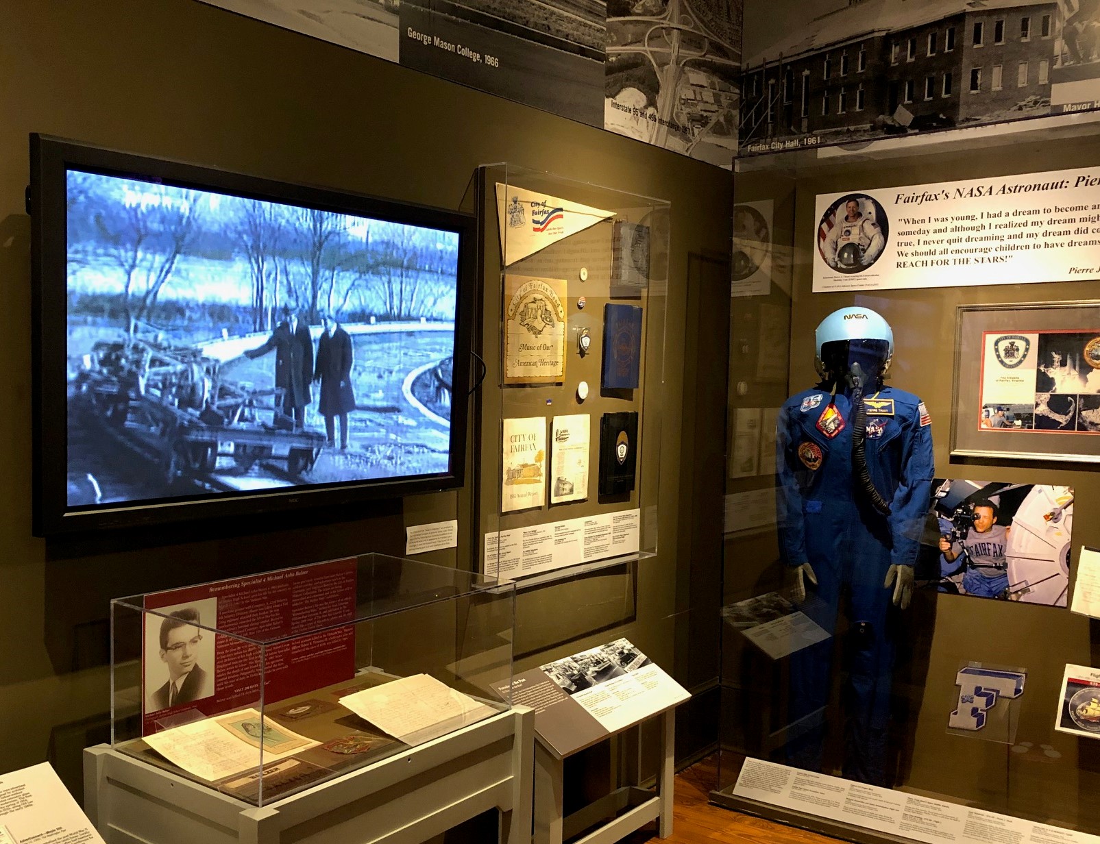 Fairfax Museum And Visitor Center Parking