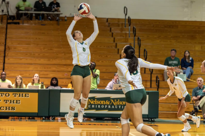 MU Volleyball vs Meredith College
