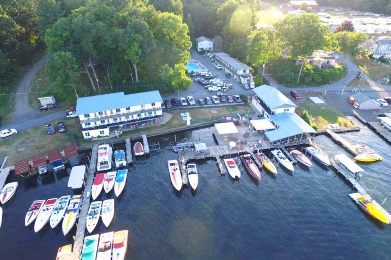 Showboat Motel Restaurant