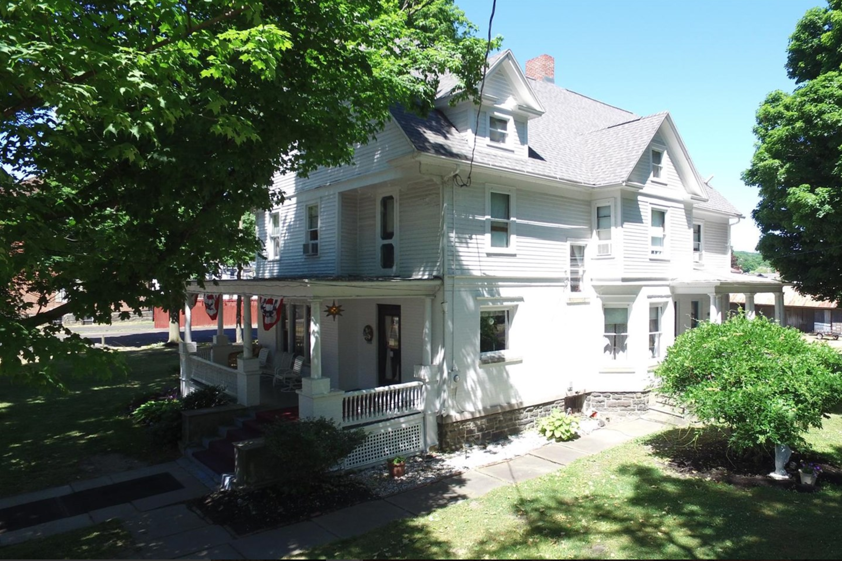 Watkins Glen Villager Motel And Glen Manor