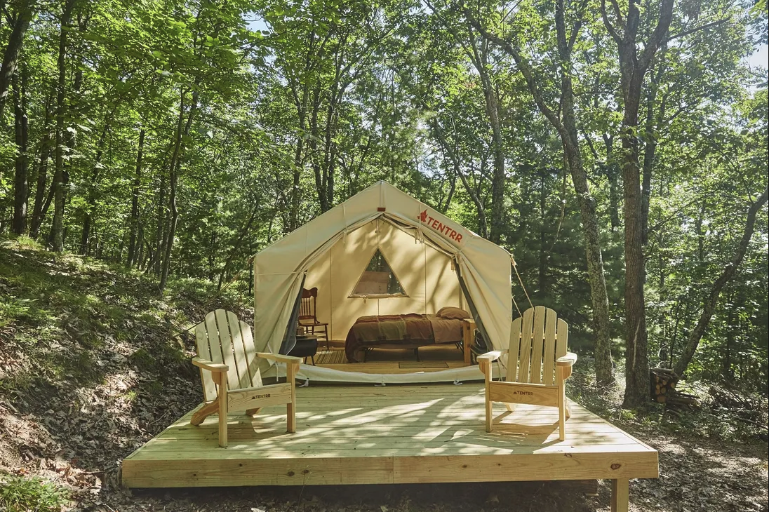 Cabins and Food – Camp Seneca Lake