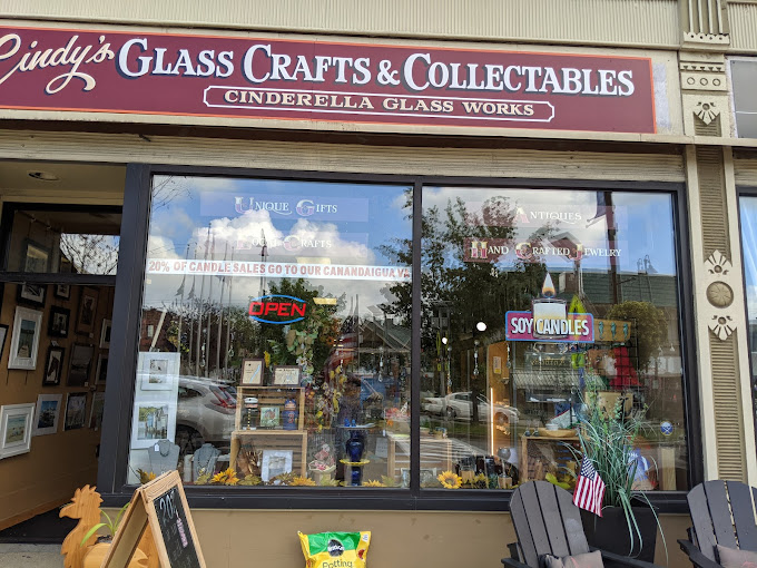 Cindy's Glass Crafts & Collectables