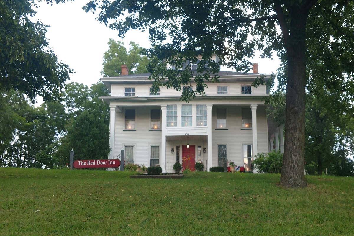 The Red Door Inn B B