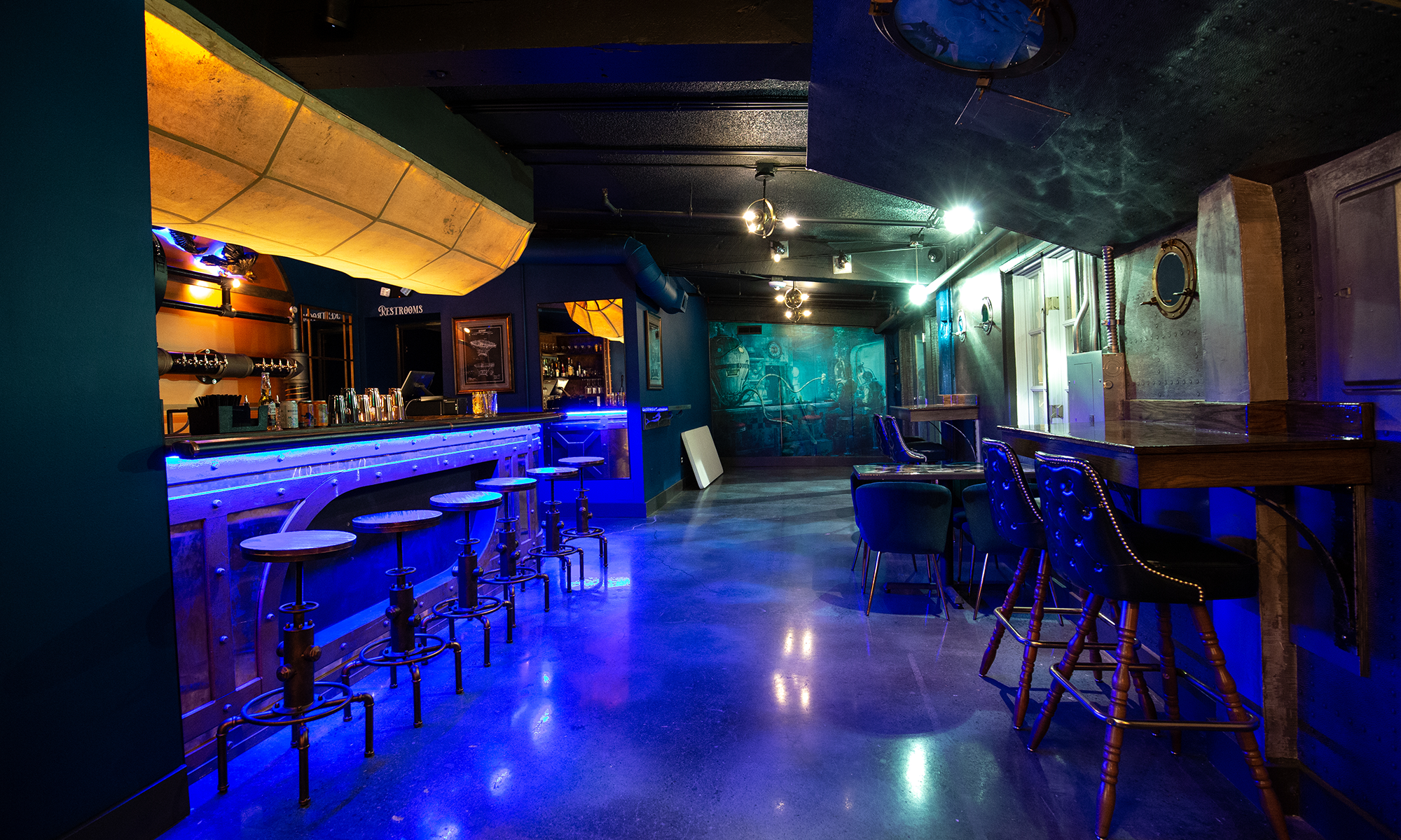 Looking Glass Escape Lounge