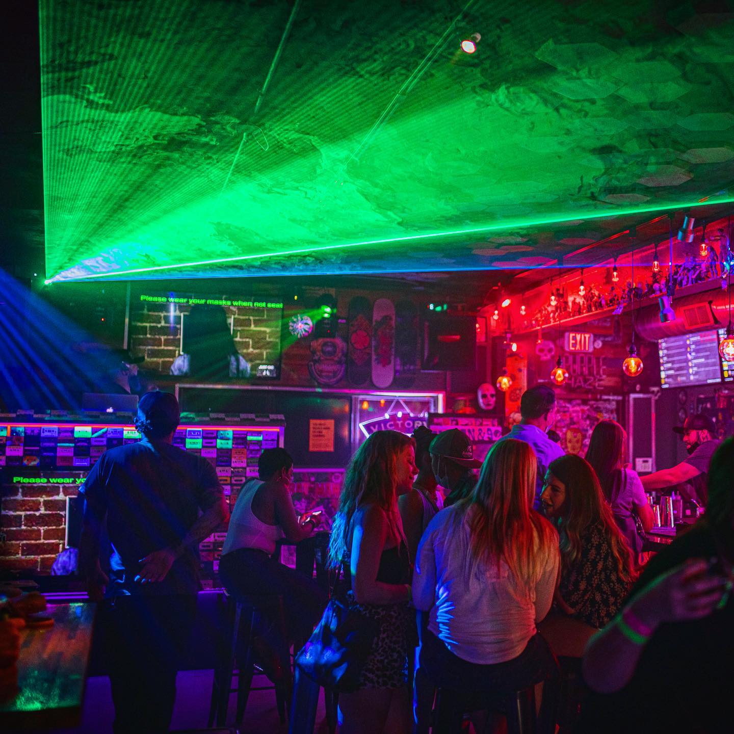 Saturday nights at Glitch Bar are always 🔥 #glitchbar