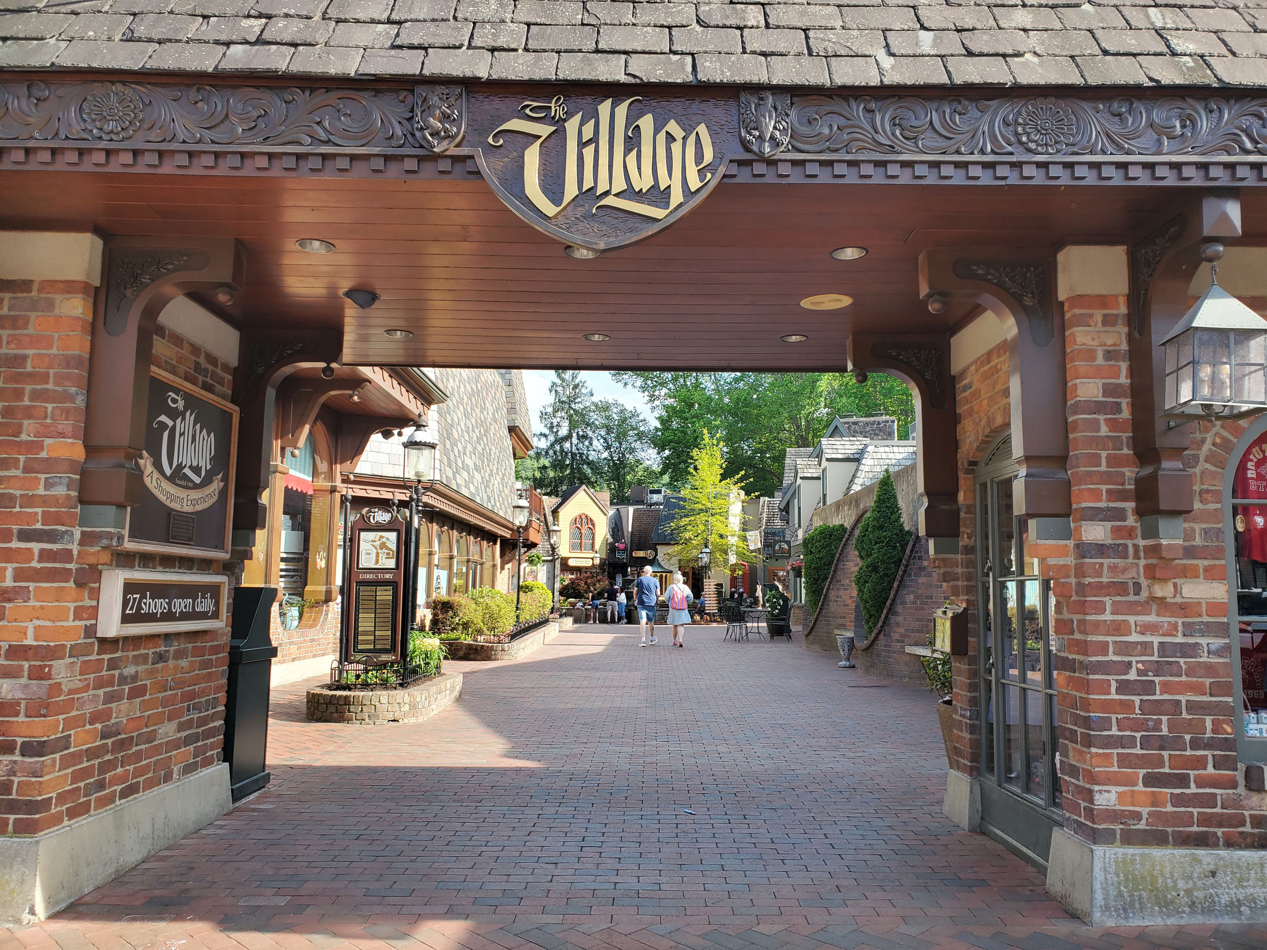 【27.shops】 The Village - Explore Gatlinburg, TN
