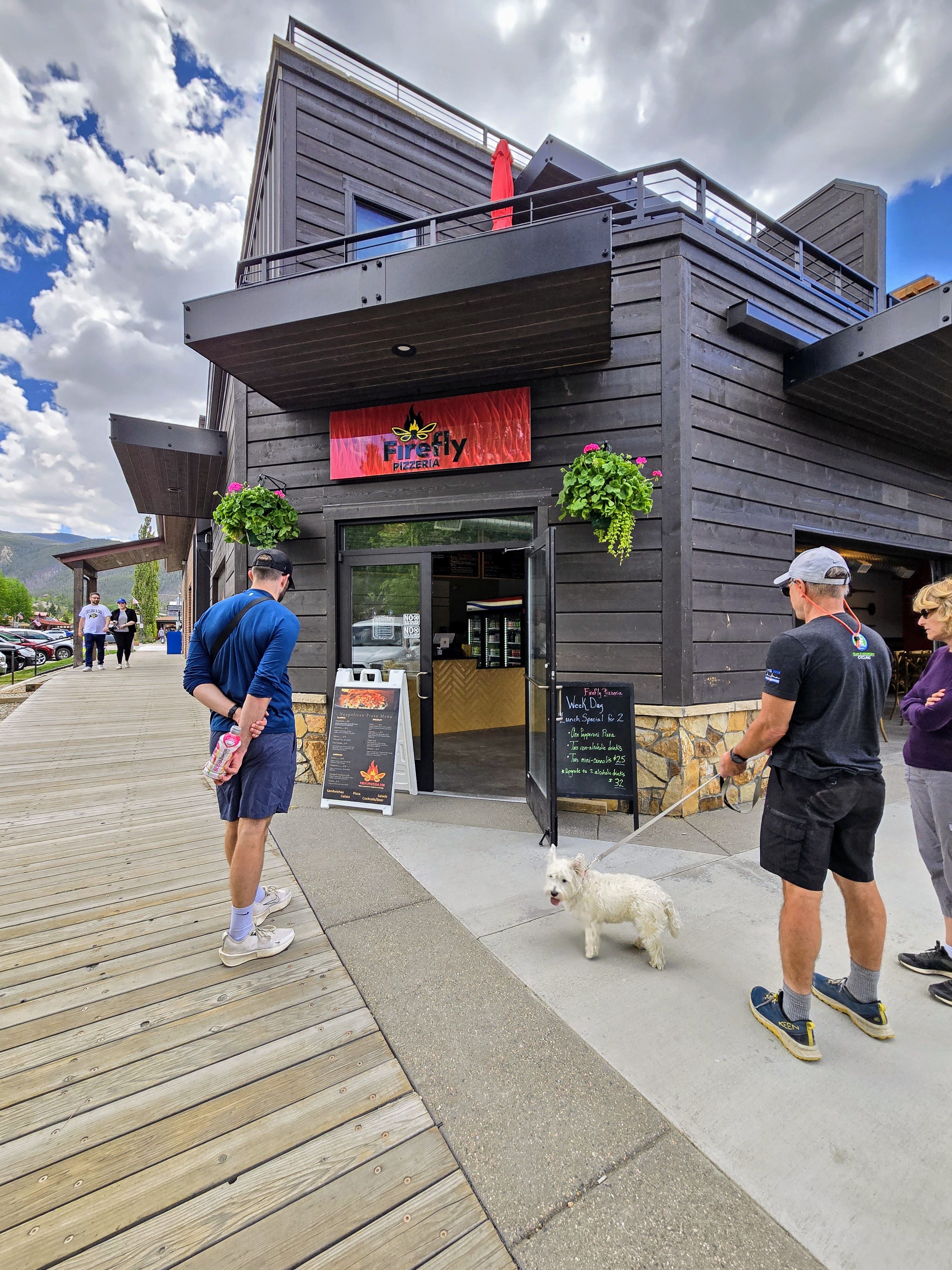 Firefly-4_0F91A5C8-9A8D-81CC-