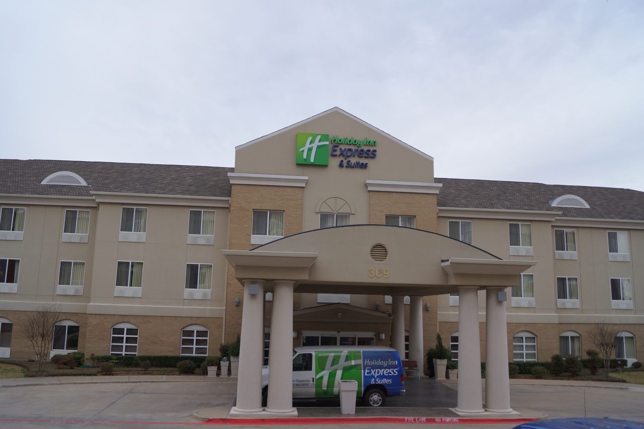Holiday Inn Express Hotel Suites Dfwgrapevine