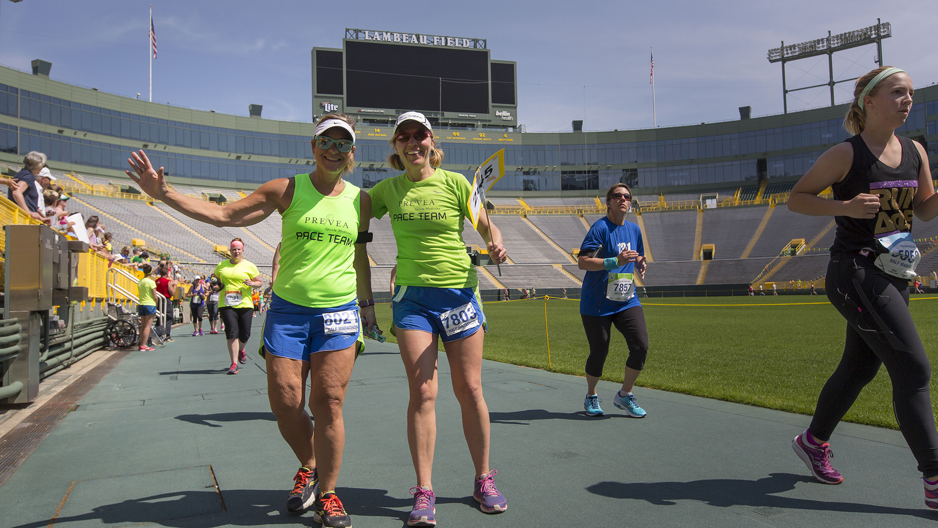 Run around Lambeau: Packers 5K and Kids Run kicks off tonight