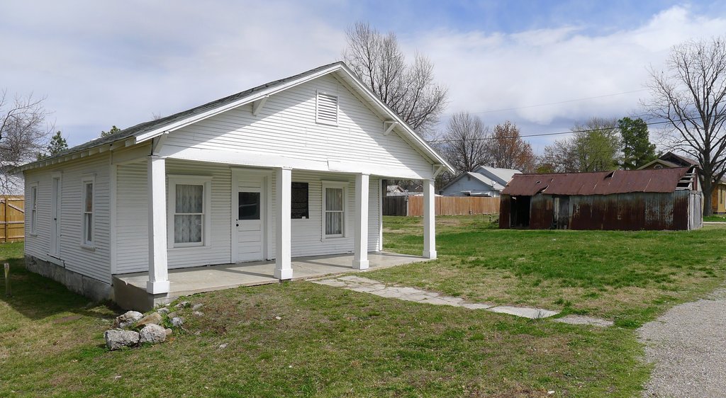 Shares in Mickey Mantle's boyhood home soon on sale for $7 - ESPN