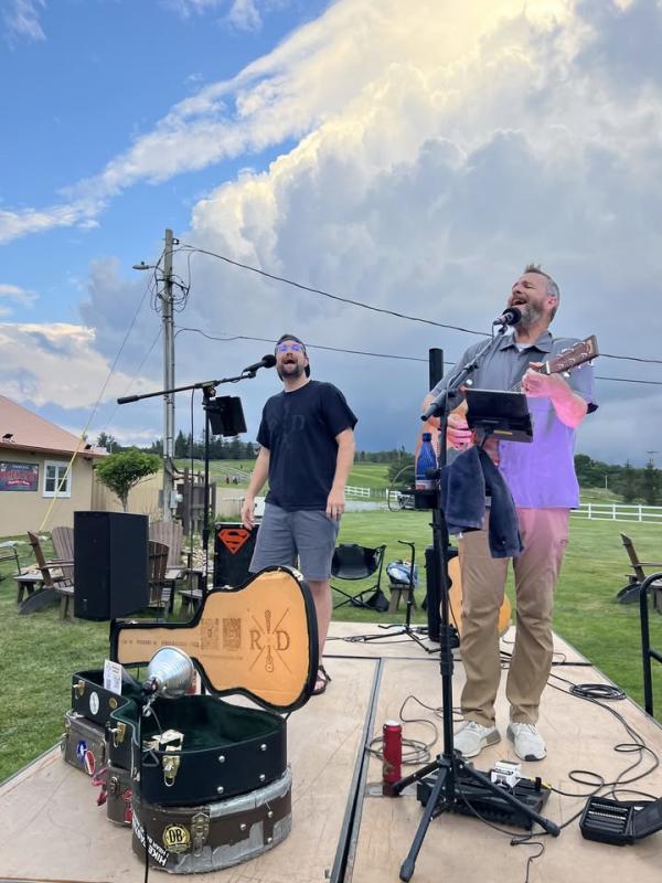R &amp; D in Concert at Local Oak Brewing Company
