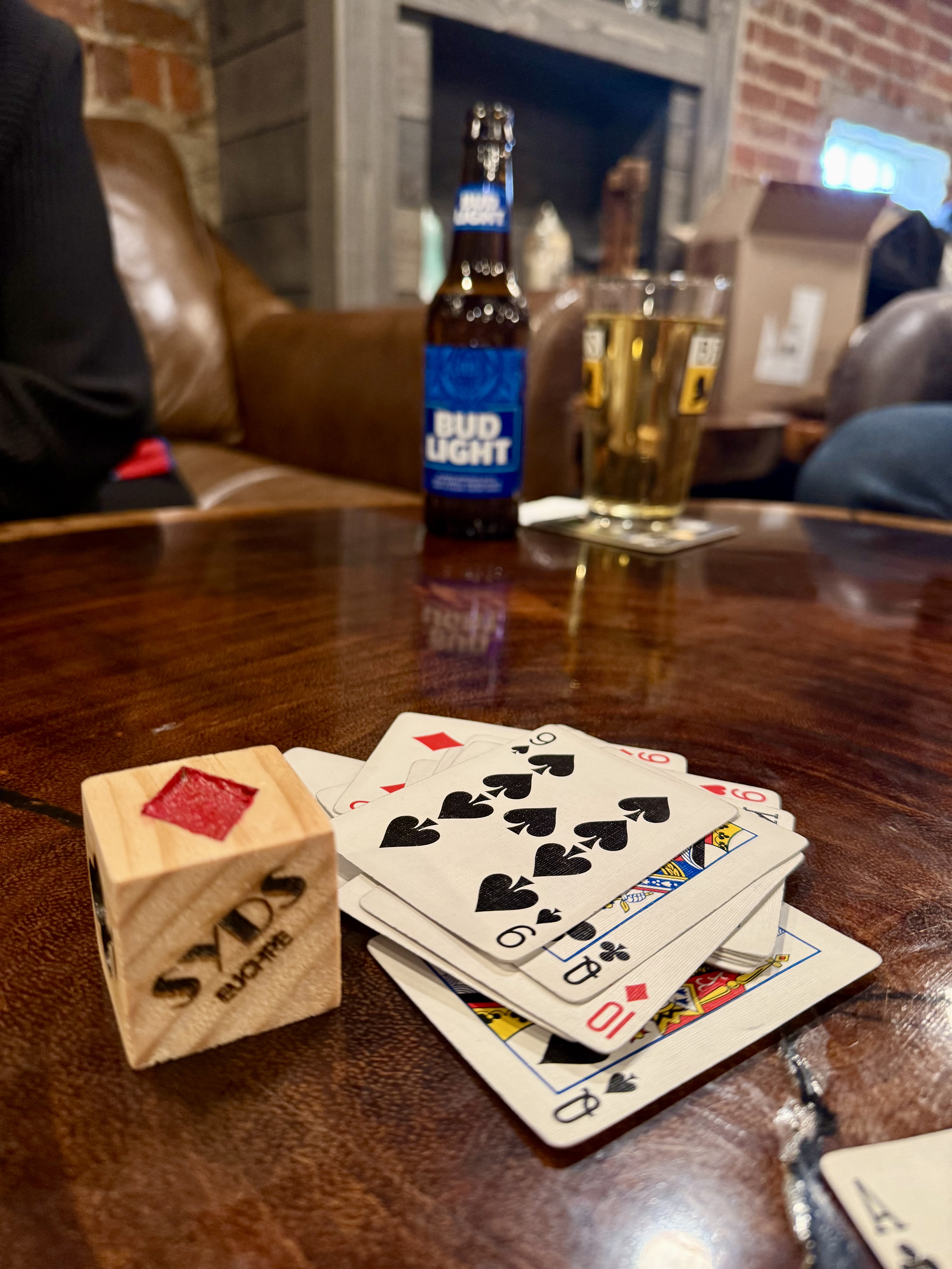 Syd's Fine Food & Spirits: Hambone's Trivia Night