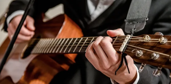 Fork + Ale House: Live Music