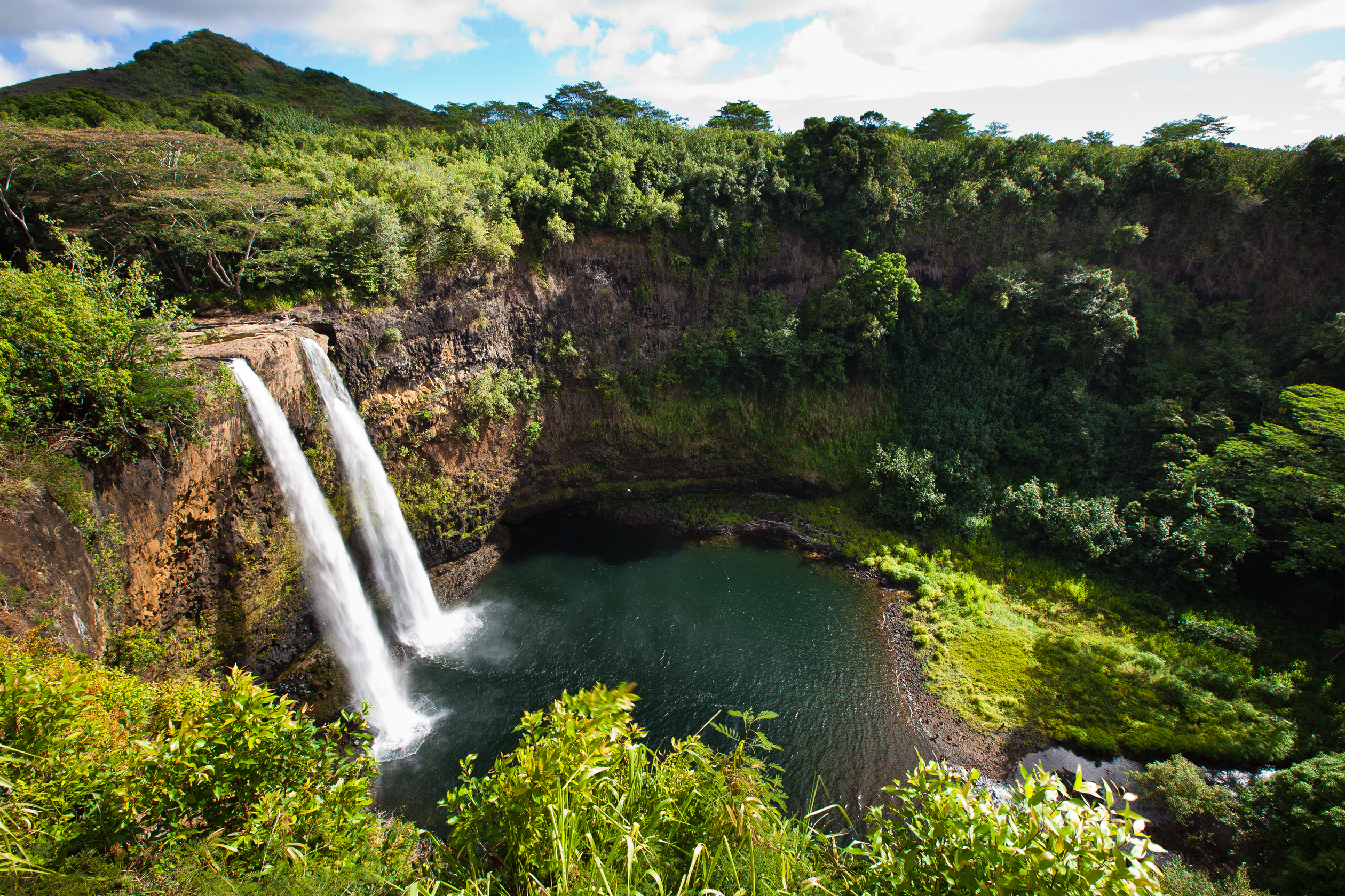 25 Best Waterfall Hikes in the US, Ranked by Difficulty and Distance 7 Wailua Falls