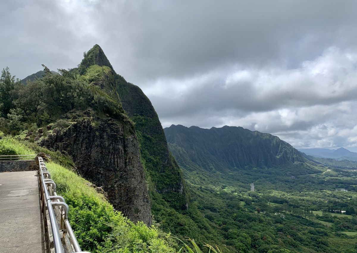 Nuʻuanu Pali Lookout