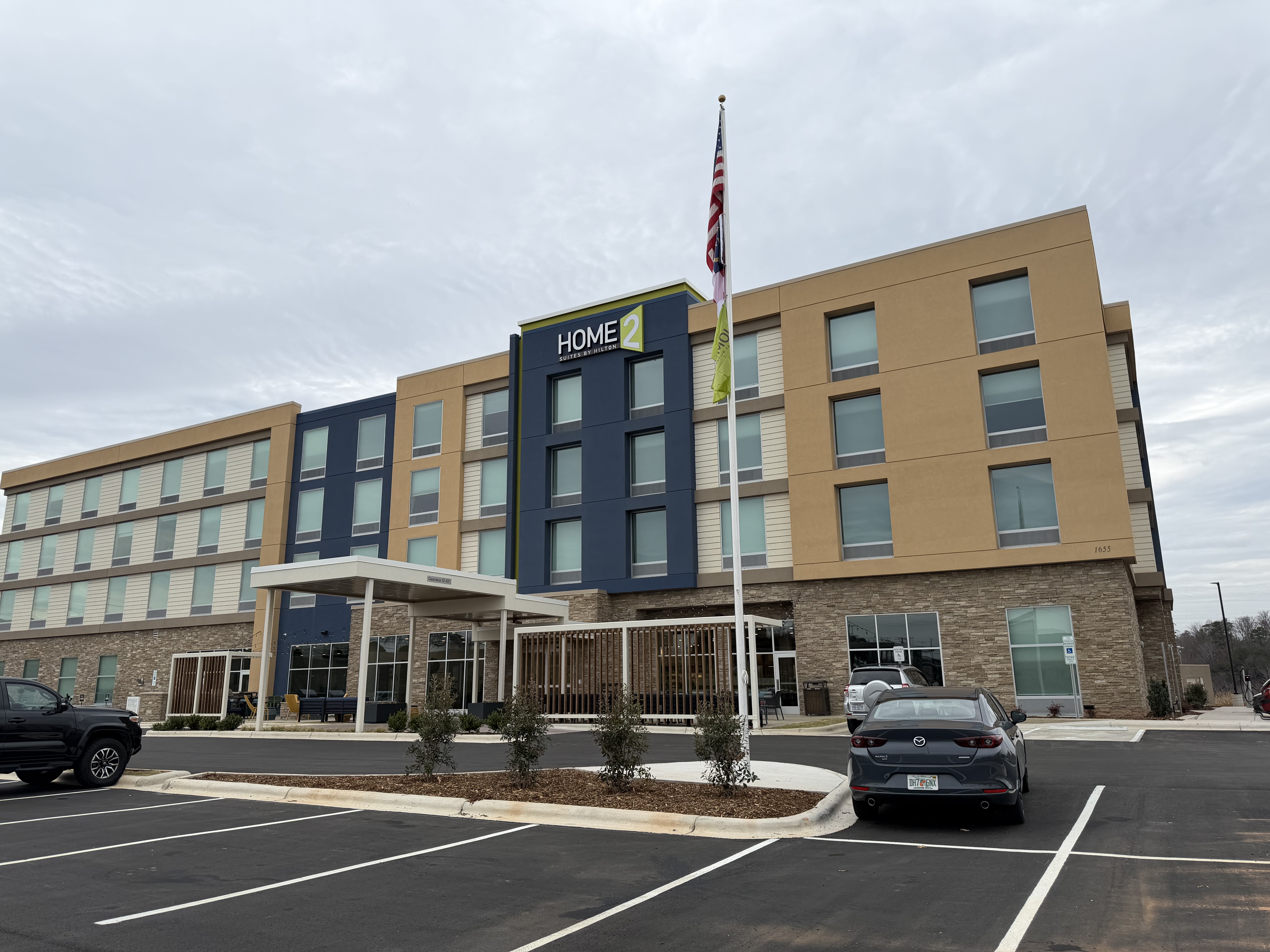 Home2Suites-Exterior_F6F016B1-