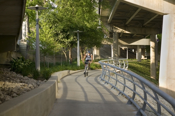 5 Must Do Things in Buffalo Bayou Park