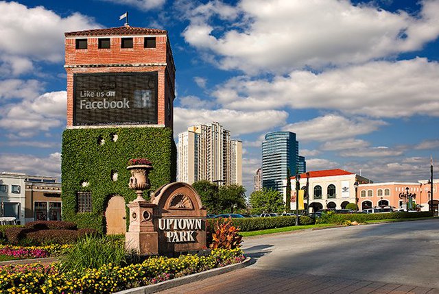 Why We Love Uptown Houston